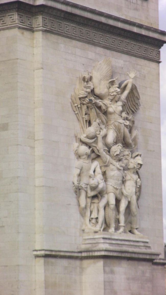 これも彫刻をアップしたもの。