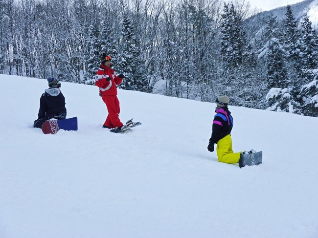 子供は　またスクール入りました<br /><br />基本は大切です<br /><br />私は　いまだに我流が抜かずに　上達しません＞＜