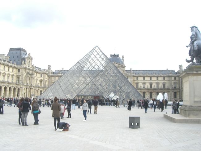 反対側から。やっぱり人が多いです。