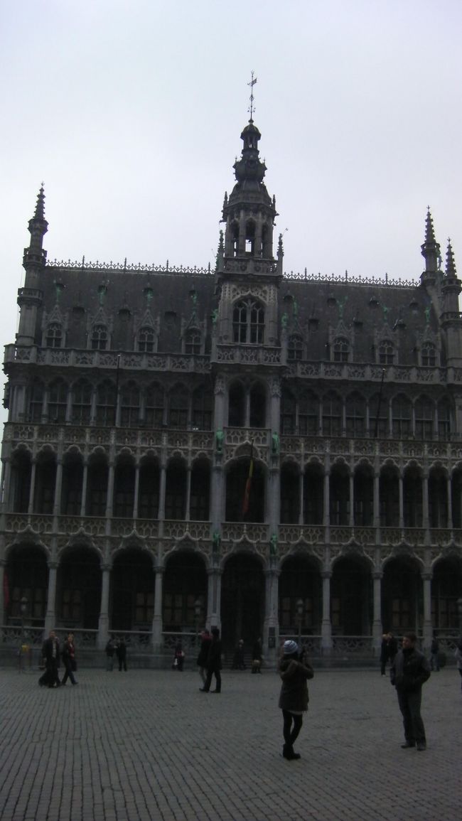 王の家の正面から。