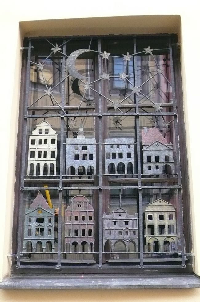 窓の装飾もかわいい