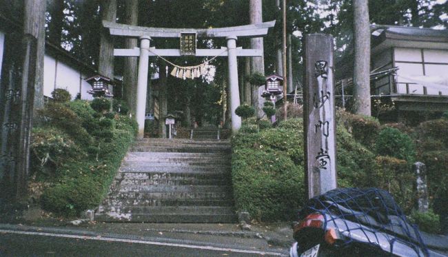 毘沙門天に興味を持ち、兜跋(とばつ)毘沙門天像の存在を知り、どうしても拝顔したくて行きました。<br />後に国営放送で「日本の仏像」特集番組でも紹介された御本尊で、私の投稿も採用された御縁を忘れられません。