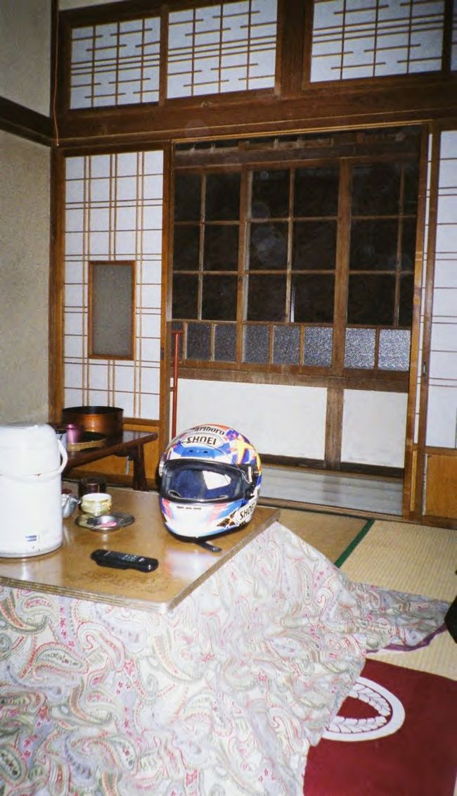 御世話になった。「鉛温泉・藤三旅館」さん<br />レトロ調の休館を選択でした。<br />旅館も申し分ありませんでした。<br />日本一深い温泉「白猿の湯」混浴で、旅人同士の語らいも忘れられません。