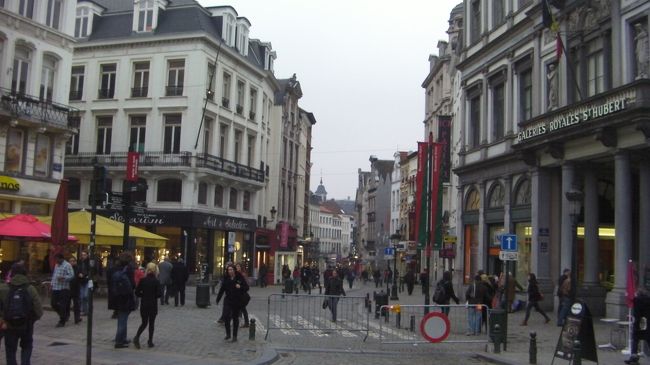 ブリュッセル南駅に戻る途中。