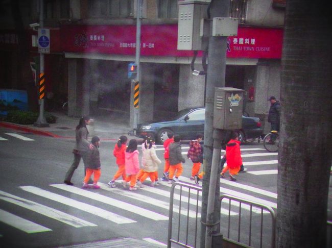 地元の保育園の子たちかな？<br />かわいいー