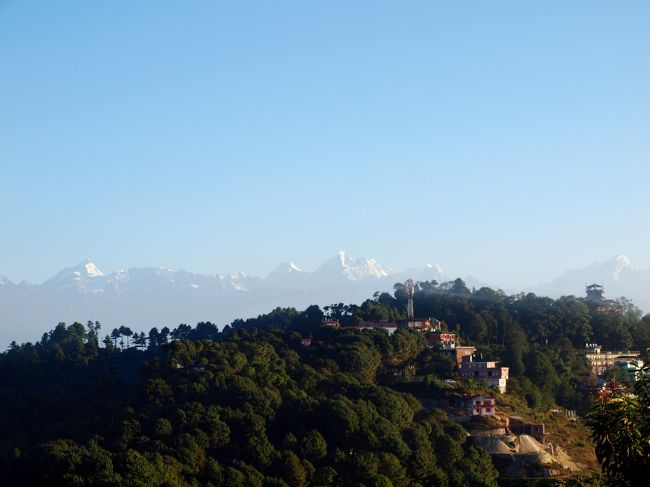 日が昇りきりました！<br />写真だとあまり伝わらないかなー。<br />この景色は本当に圧巻！！<br /><br />もっと近くで見たら、もっと感動するんだろうなー。今回は時間がなかったから、仕方ないけど次はもっと近くで見たい！