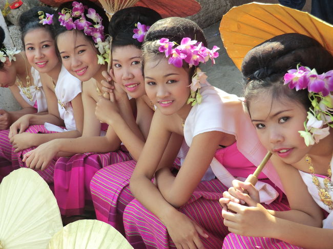 カメラには凄く反応してくれます・・・