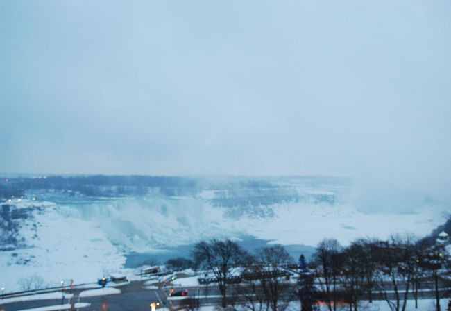 望遠レンズが必要だな〜<br />写真で見るといまいちですが、とっても素晴らしい景色を一望できます！<br />本当に、ゴージャスな気分でしたね！