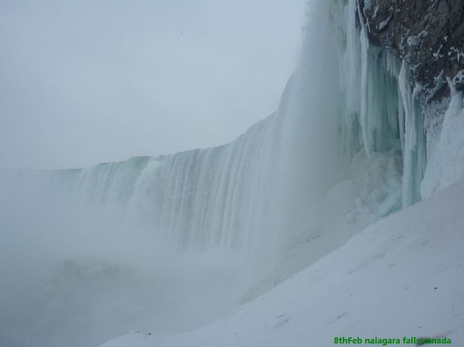 ジャーニー・ビハインド・ザ・フォールズ<br />
