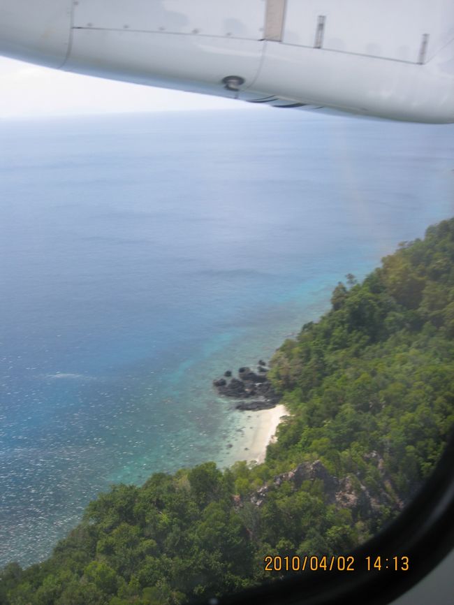 レダン島に近づくにつれ透明度が高くなり、家族3人大興奮〜。