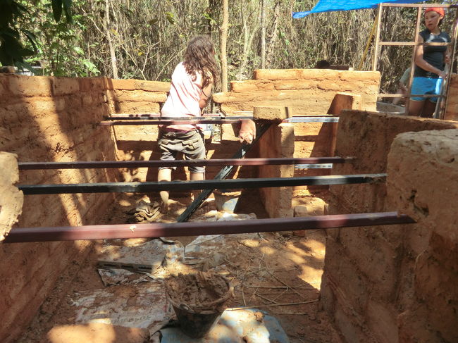 もう少し続きます・・・この棒の上に何かが・・・