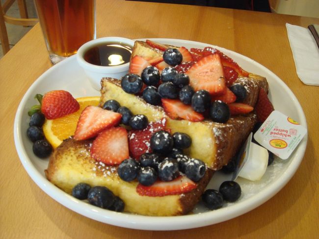 ベリートッピングのパンケーキ<br />これはかなり美味しい！！<br />並んで良かった〜