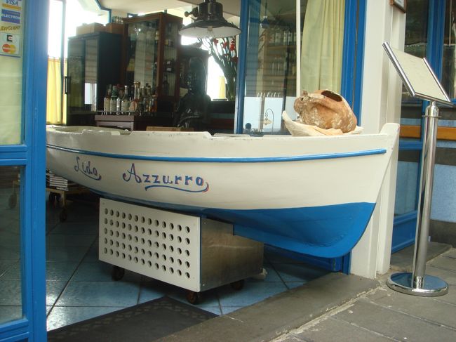 アマルフィ海岸沿いのレストラン<br />ここはシーフードが◎