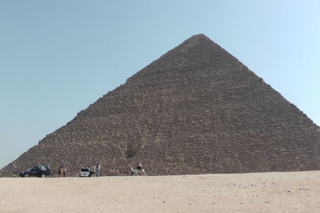 午後のピラミッド<br />朝一の時よりキレイに写りました
