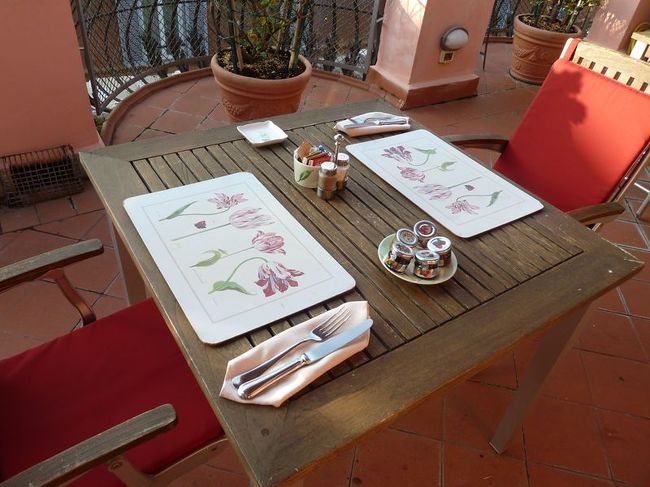 寒いからお外では食べてないけど、テーブルセッティングがされてました<br />可愛らしい