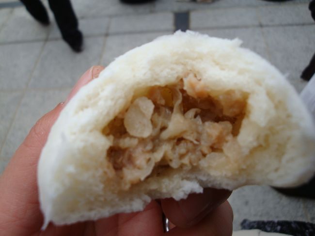 で、美味しい〜（＾＾）<br /><br />他の店で、ショウロンポウを買ったけど、美味しくなかった。。。