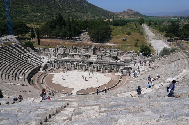 大劇場とアルカディアン通り（右上）<br />