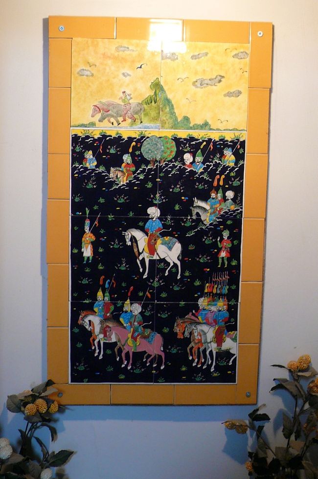 陶器展示室（？）に飾ってありました。