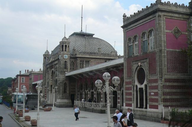 シルケジ駅<br />オリエント急行が止まります