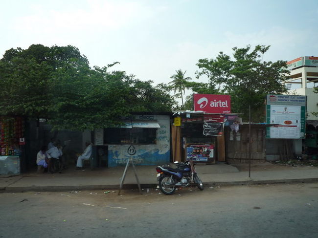 目が合うと笑ったり、手を振ってくれる人が多かったです。