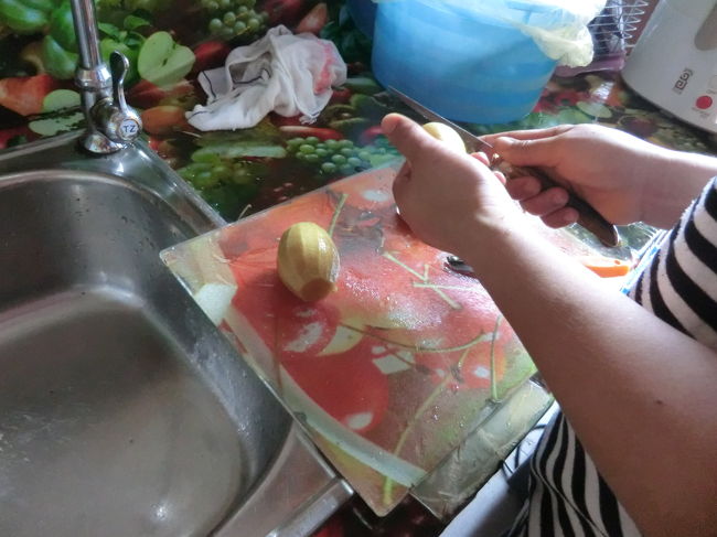 お嬢さん皮むいて・・・