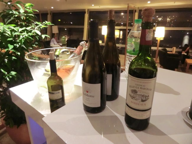 まずはワイン・・・