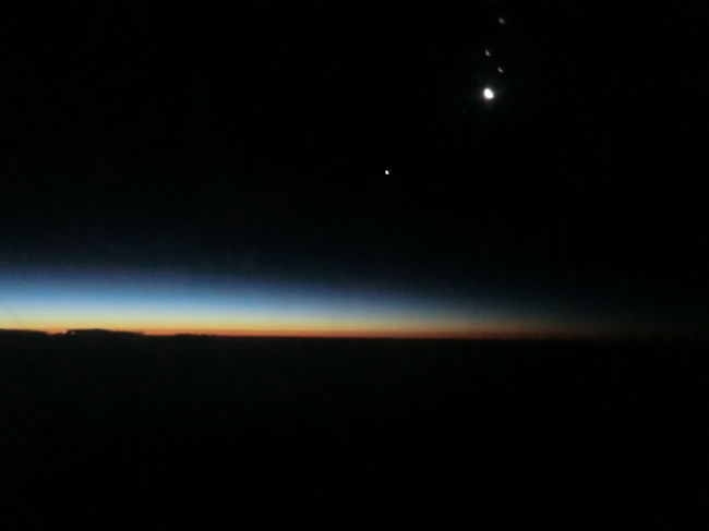 夜が明けてきました・・・