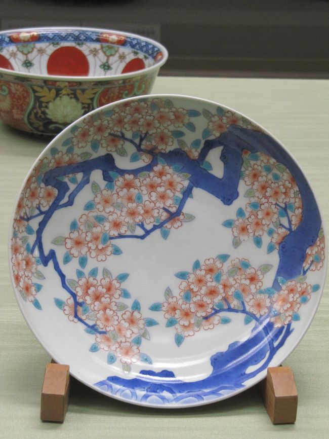 江戸時代 元禄 伊万里色絵窓抜美人花鳥図大飾皿 がんば｜陶芸