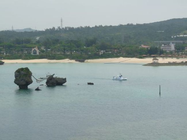 ここにも夫婦岩みたいなのがあるのね。<br />