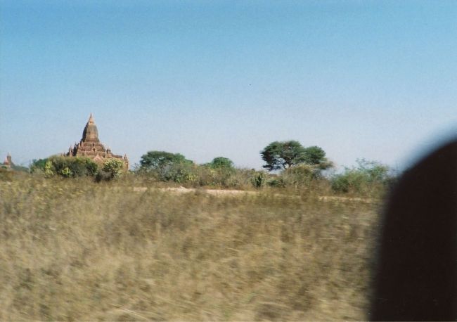パガンの車中から②。