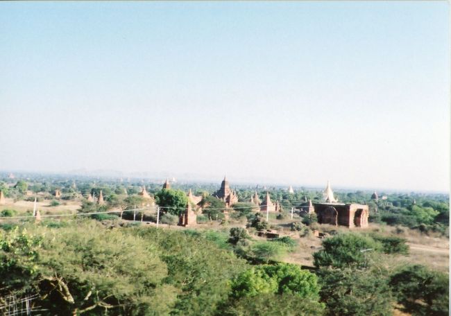 ミンガラー・ゼディーから見るパガンの大地①。