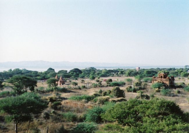 シュエサンドーパゴダから見るパガンの景色②。