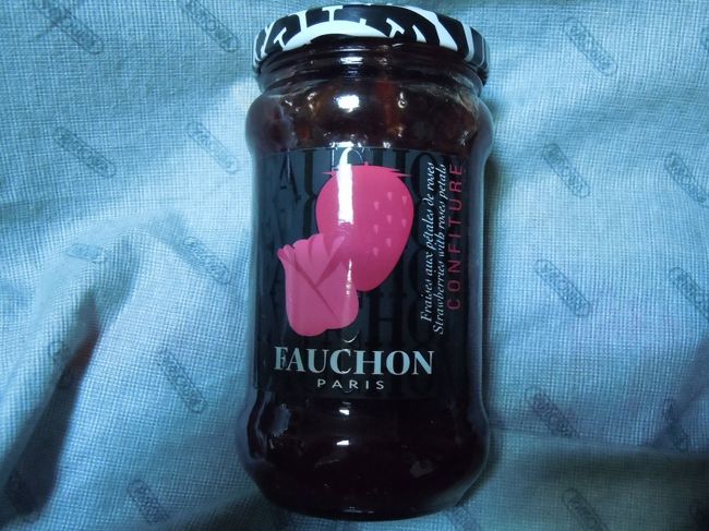 フォションのバラジャム。<br />モノプリ。