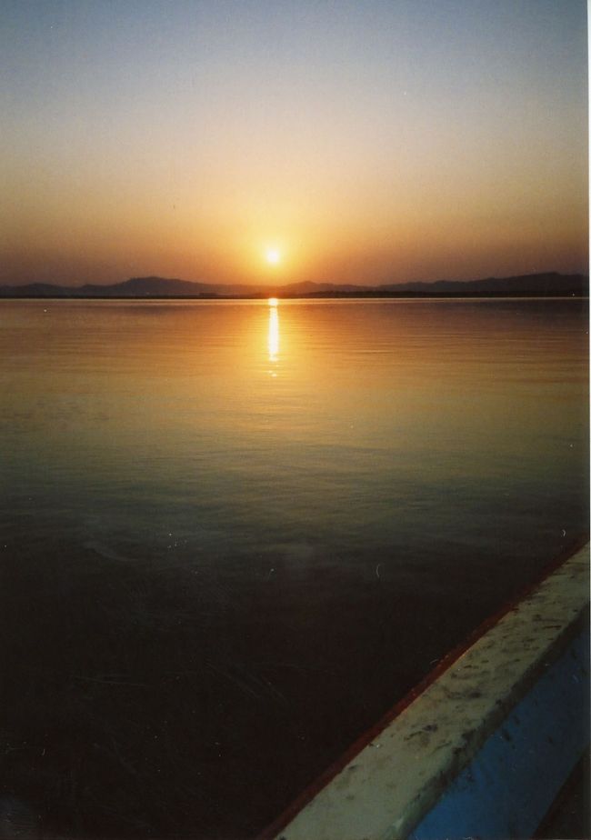 エーヤワディー川から見る夕日２。