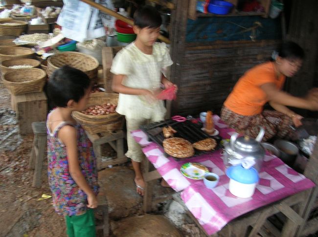 ちびっ子が買いに来てちびっ子が応対。 