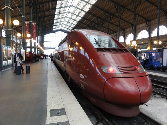 タリスの最後尾車両。<br />よく見るとタバコを咥えているみたいです。<br />不良車両？<br />こんな写真を撮っていたら出発時間の１分前！！