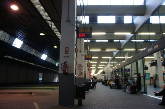 セッテリオスのバスターミナル。<br />この場所が分からなくて大変だった！<br />道行く人に聞くも、だーれも英語が分からないんだよ〜<br />走り回って結局バスを逃し、ようやく辿り着く。