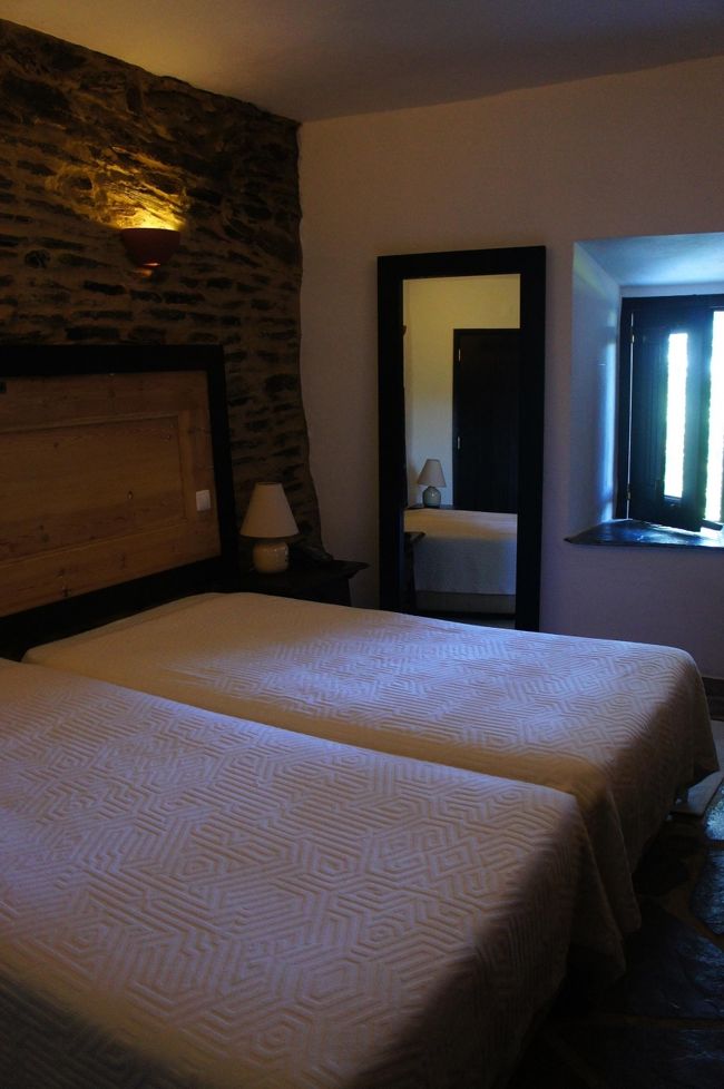 バスにタクシーを乗り継ぎ、ホテルに到着。