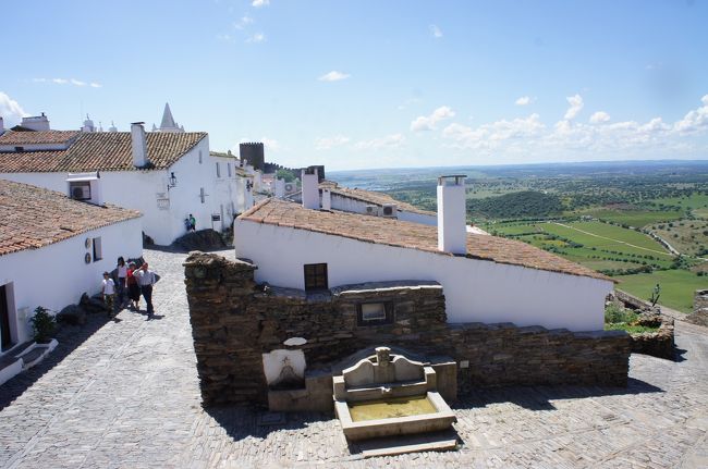 城壁から見下ろす街