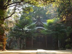 垂裕神社本堂です。秋月黒田藩初代藩主黒田長興公を祀っているとのこと。

とても静謐な雰囲気が辺りを包んでいました。