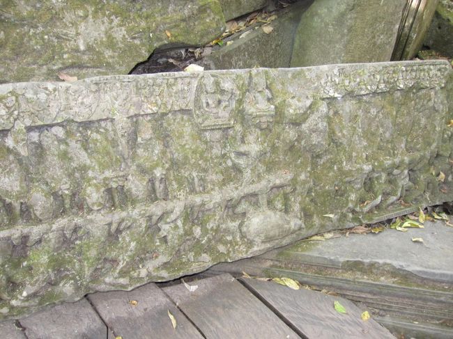 この旅で何度も見かける乳海攪拌。