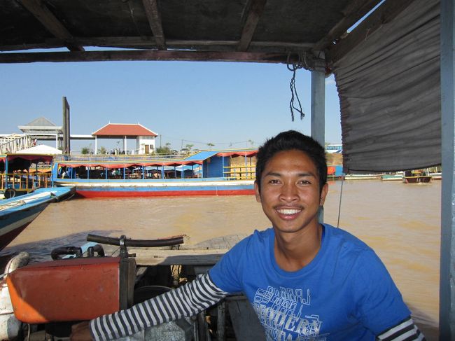 ボートのドライバーさん。