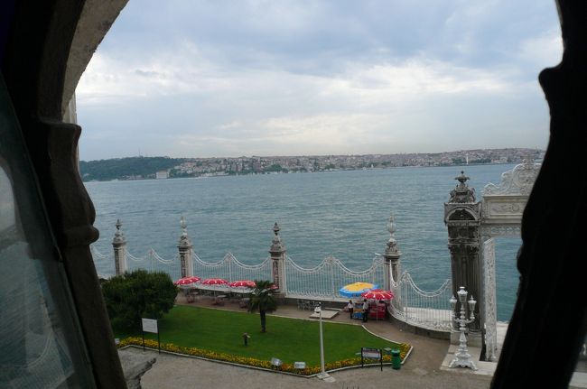 見晴らしの間からのボスフォラス海峡<br />