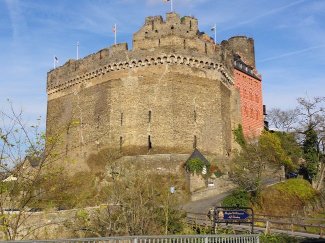 ホテルの外堀側から撮った写真