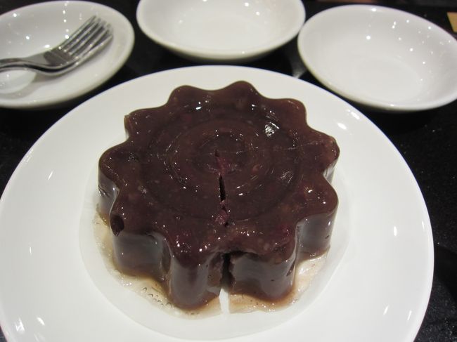 あんこをゼリーで固めたデザート。<br /><br />甘いものが苦手な僕は、ダメでした。