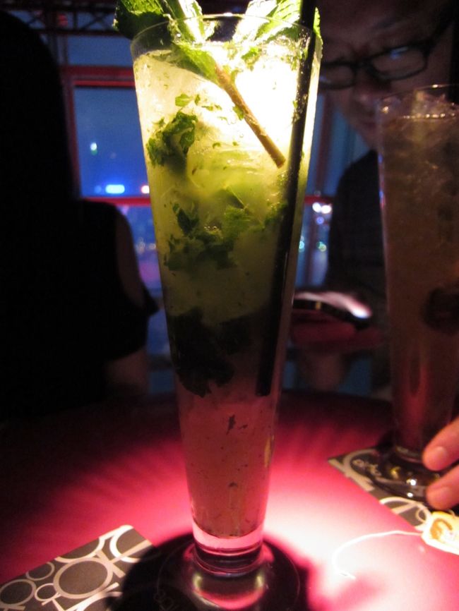 カクテルは「マーマーデーラー（まぁまぁ）」と友達が言っておりました。<br />