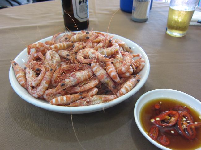 まずはエビちゃん！<br /><br />ボリュームあるな〜！