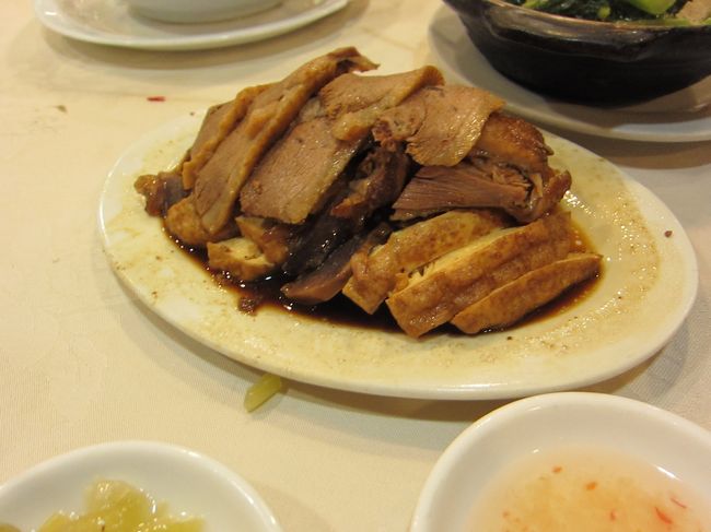 ガチョウのロースト。<br /><br />見た目はコッテリですが、コテコテしてなく美味。<br /><br />