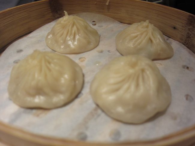 小龍包も中にちゃんとスープが入ってて美味しかった〜！