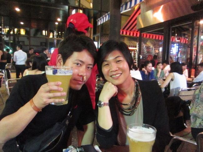 ピーナッツと言えば。。。<br /><br />鼻に詰めて、友達に写真撮って！と頼んだけどピーナッツには触れられず。<br /><br />やべっ、スベッた・・・